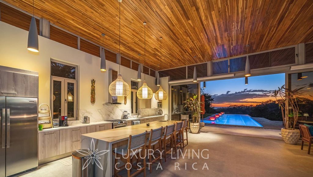 Property photo 2 of 24