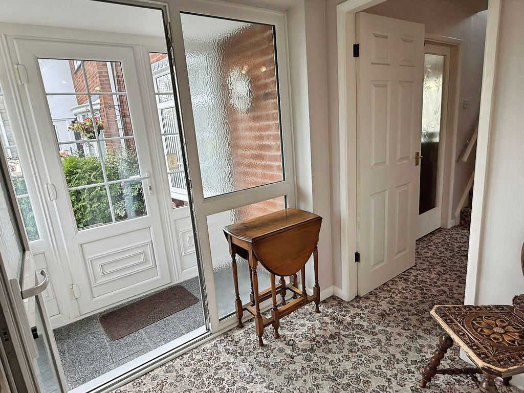 Property photo 3 of 27