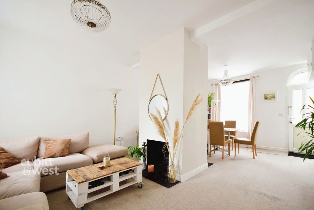 Property photo 2 of 13 66888061-Dsc_5979