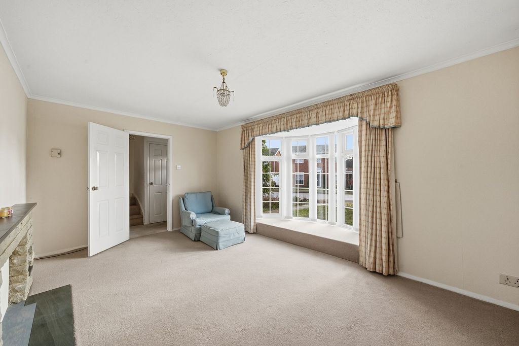 Property photo 2 of 20