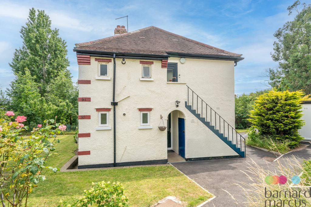 Property photo 2 of 14