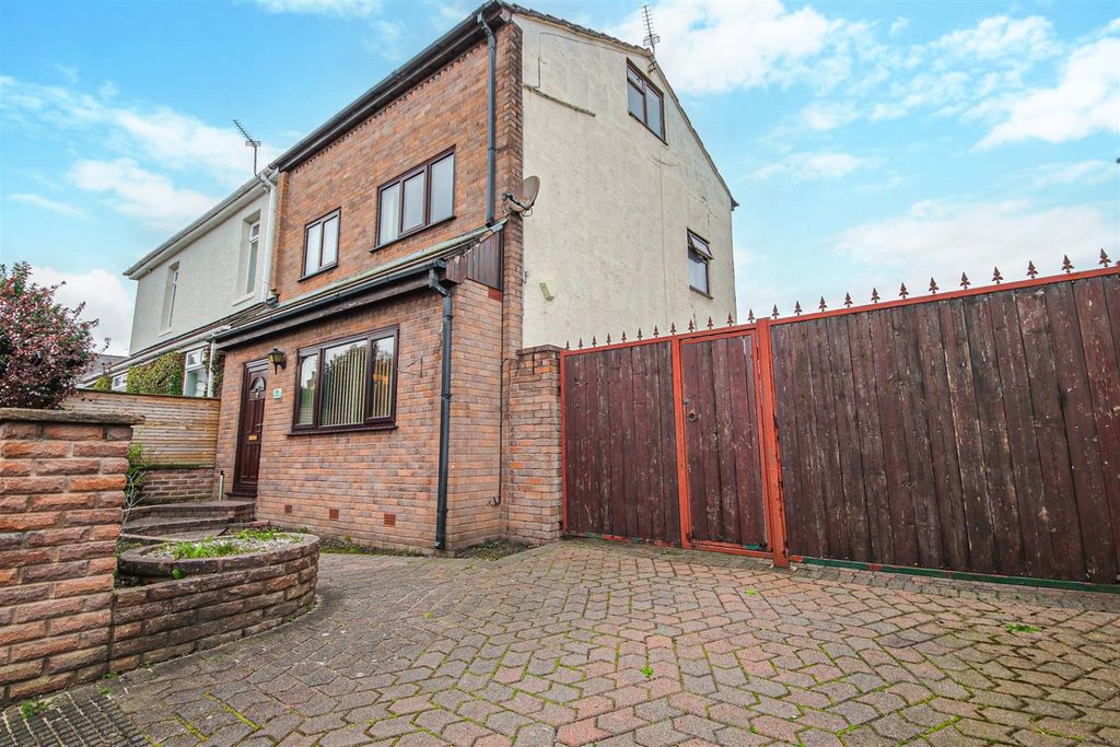 Property photo 1 of 17 4443350