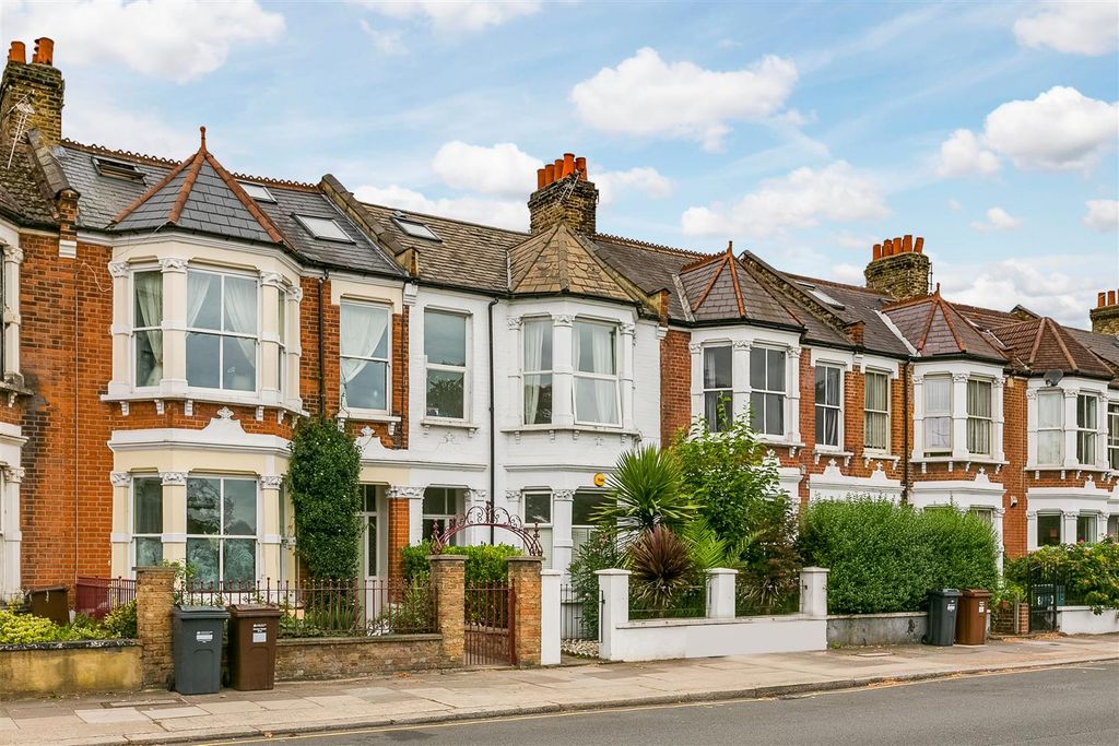 Property photo 3 of 13 Chiswick Lane, W4 - For Sale