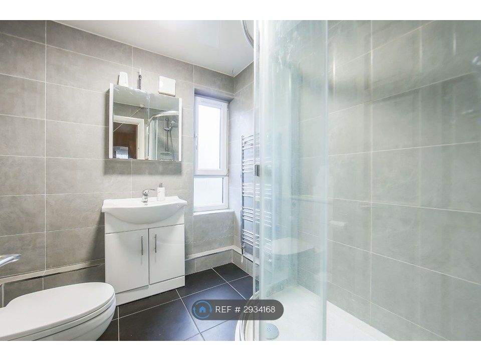 Property photo 3 of 9 Main Bathroom