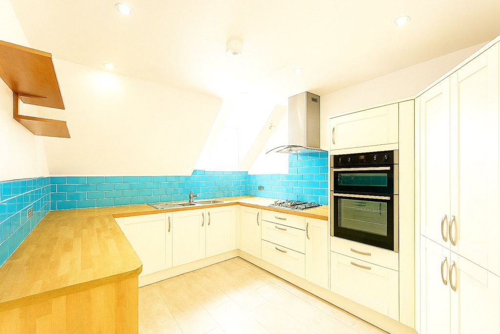 Property photo 2 of 12 Picture No. 18