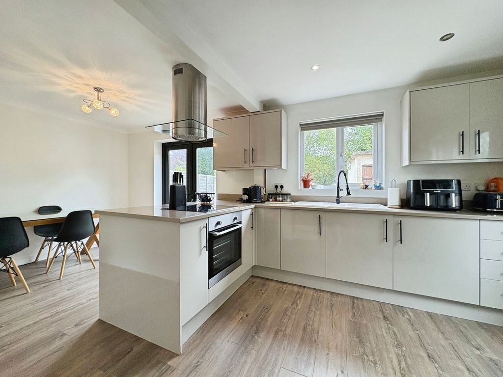 Property photo 1 of 16 Kitchen/Diner