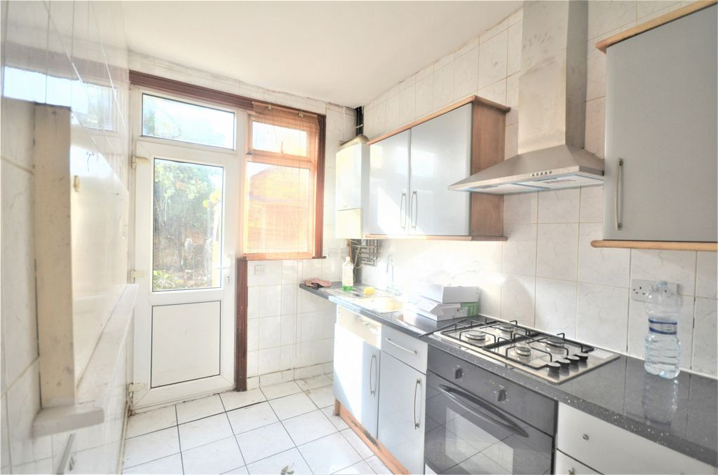 Property photo 1 of 6 Two Bedroom House