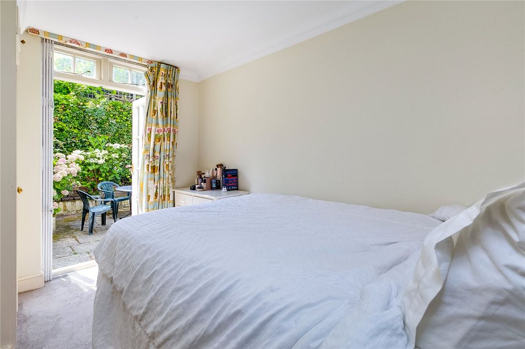 Property photo 3 of 9