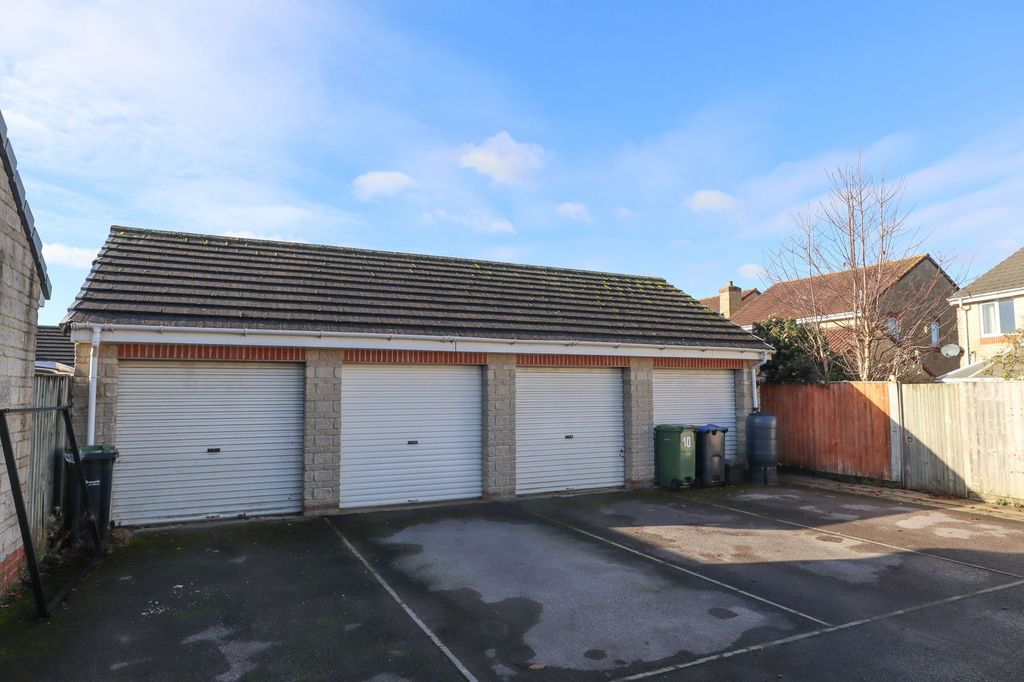 Property photo 3 of 16