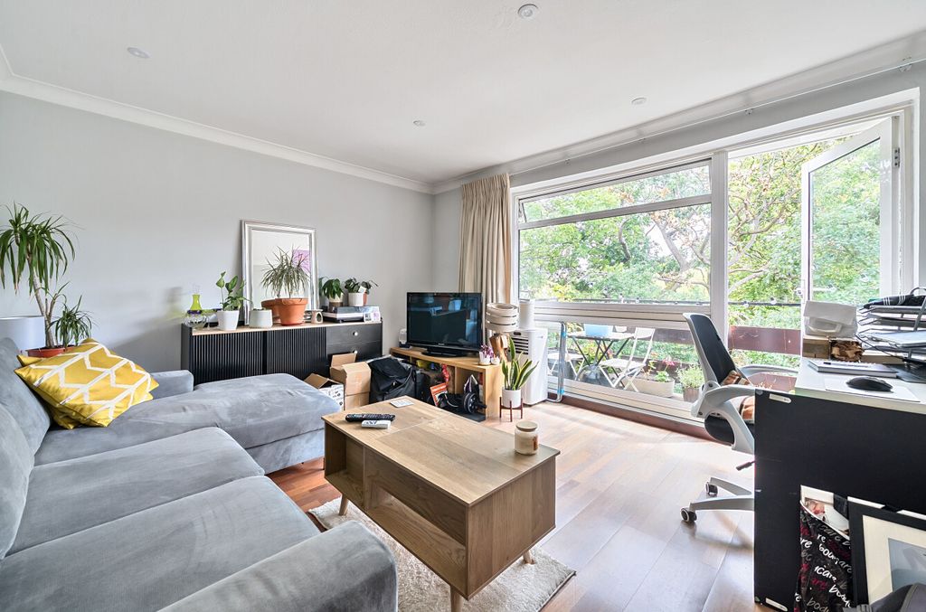 Property photo 1 of 7 1324954-4-687E6Cb...