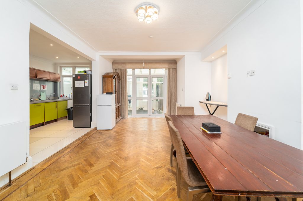 Property photo 3 of 15 Ndb08650-Edit