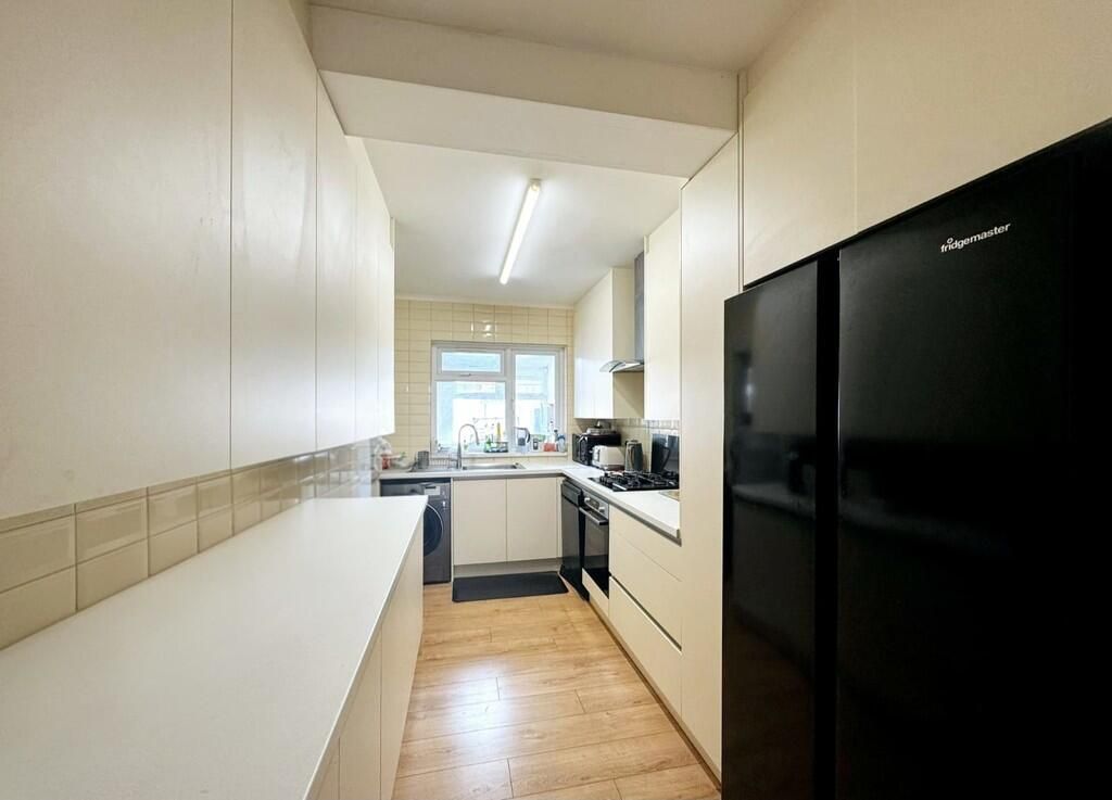 Property photo 3 of 16 Gallery