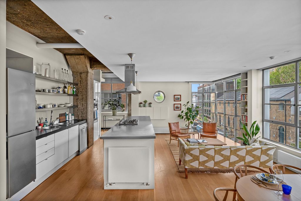 Property photo 1 of 14 Image