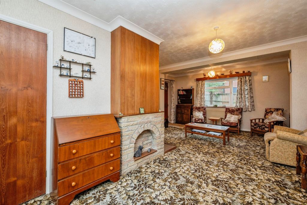 Property photo 3 of 17