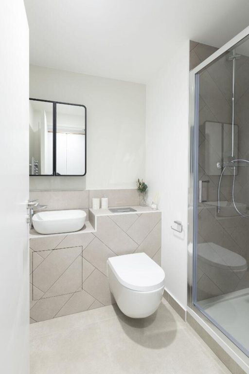 Property photo 3 of 22 Bathroom
