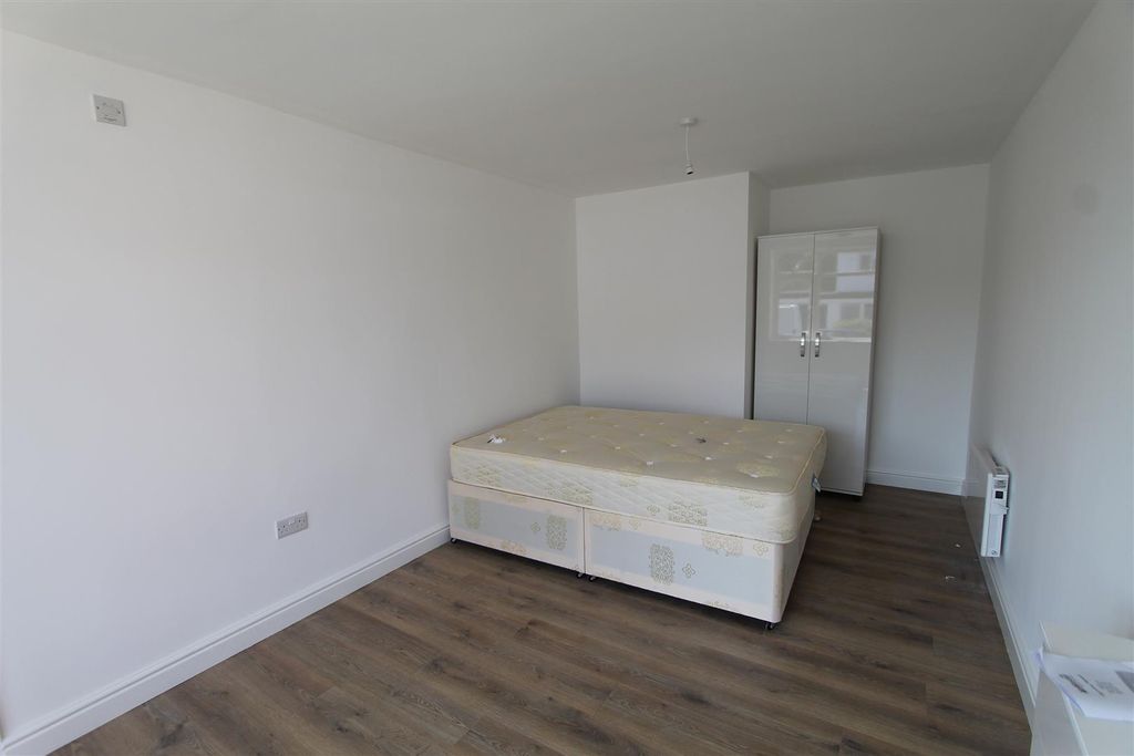 Property photo 2 of 6 1.Jpg