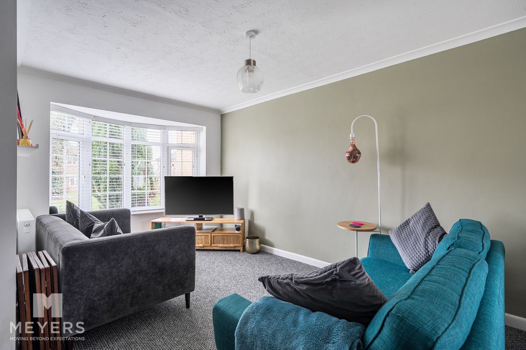 Property photo 2 of 21