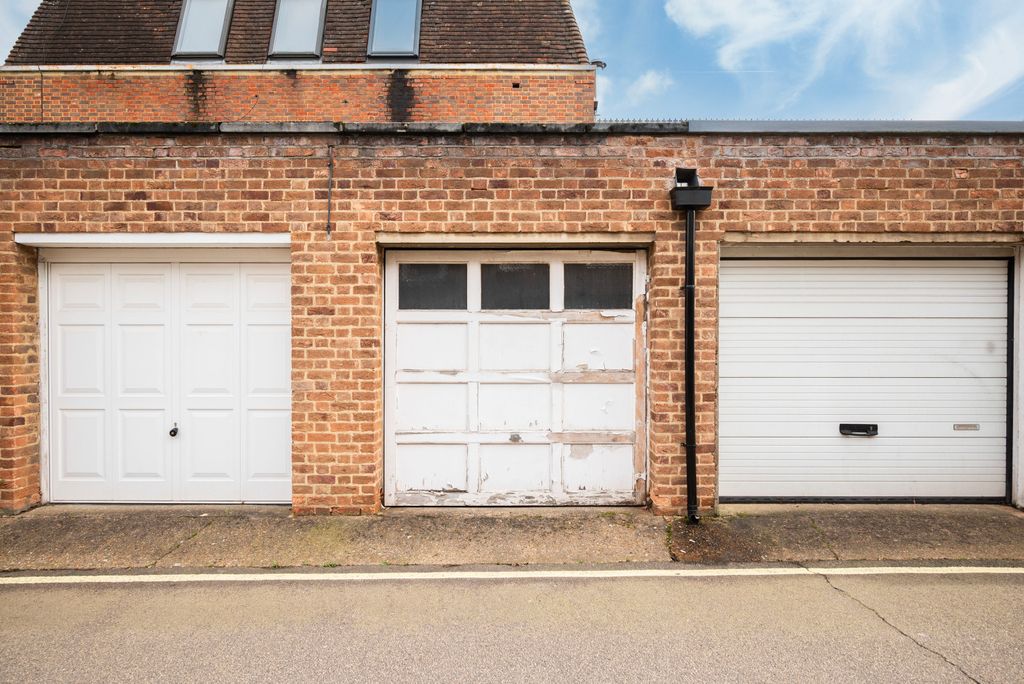 Property photo 1 of 3 Picture No. 02