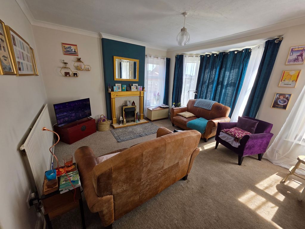 Property photo 2 of 7