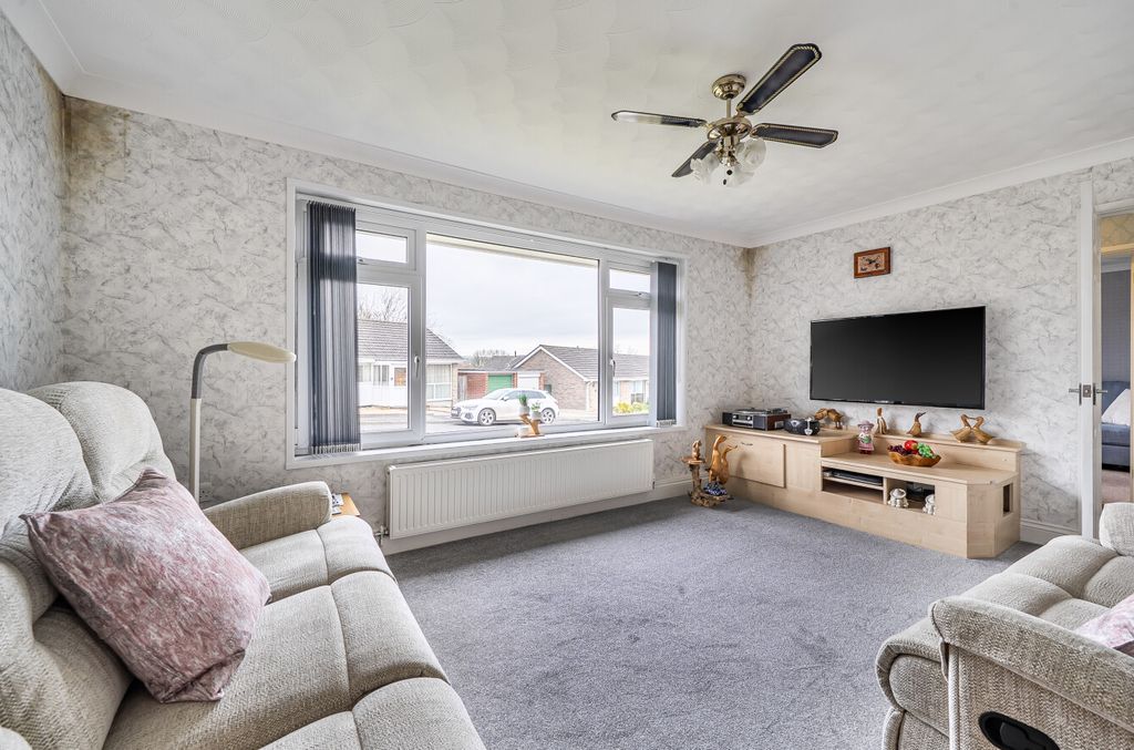 Property photo 2 of 23 1422098-2-69c27Fb...
