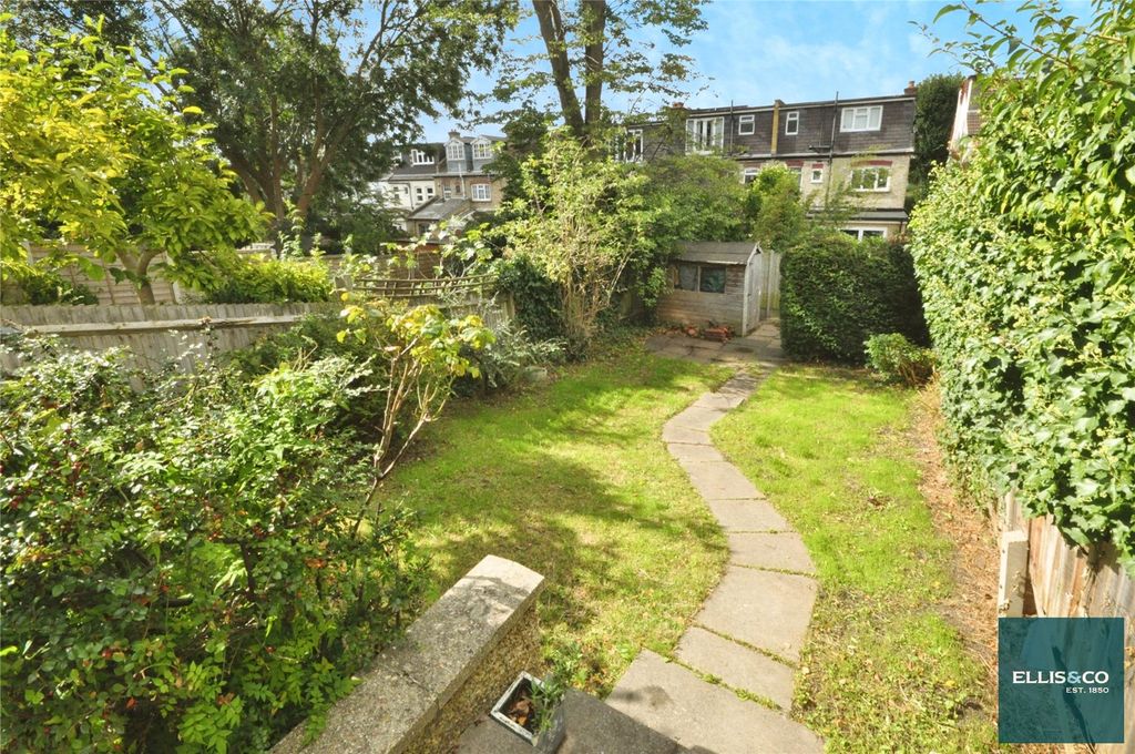 Property photo 1 of 11 Picture No. 10