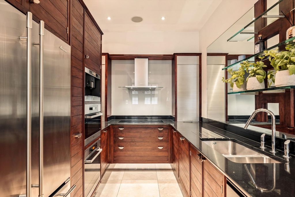 Property photo 2 of 13 Image