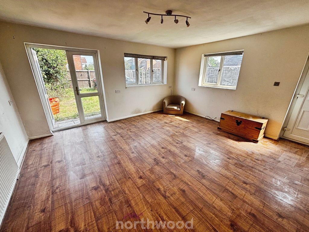 Property photo 3 of 21