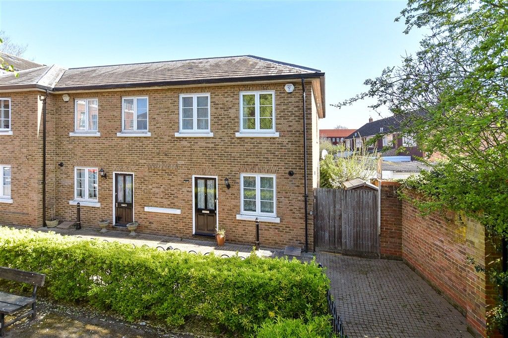 Property photo 1 of 11 External (Web).