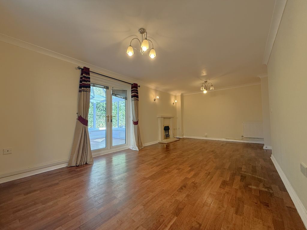 Property photo 3 of 17 Image