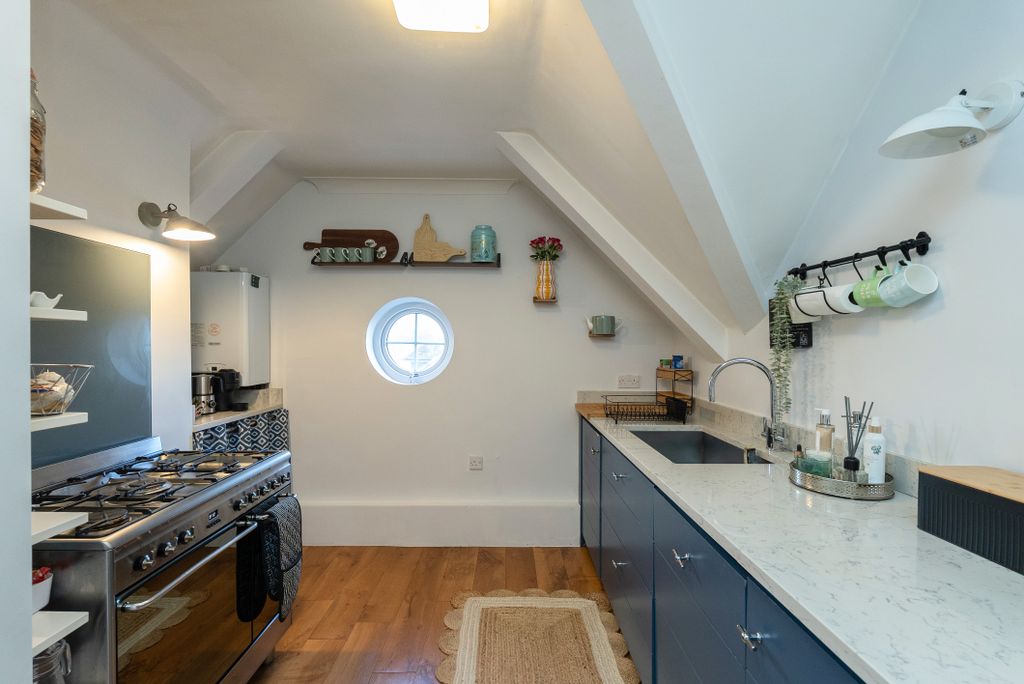 Property photo 3 of 11 Dsc08299