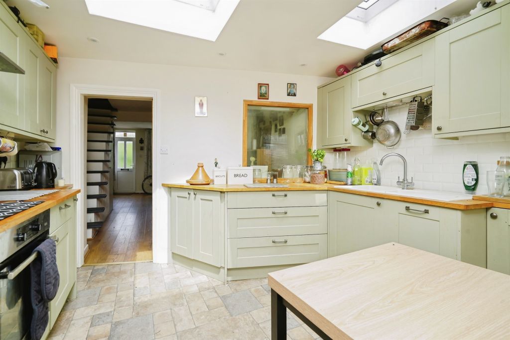 Property photo 3 of 13