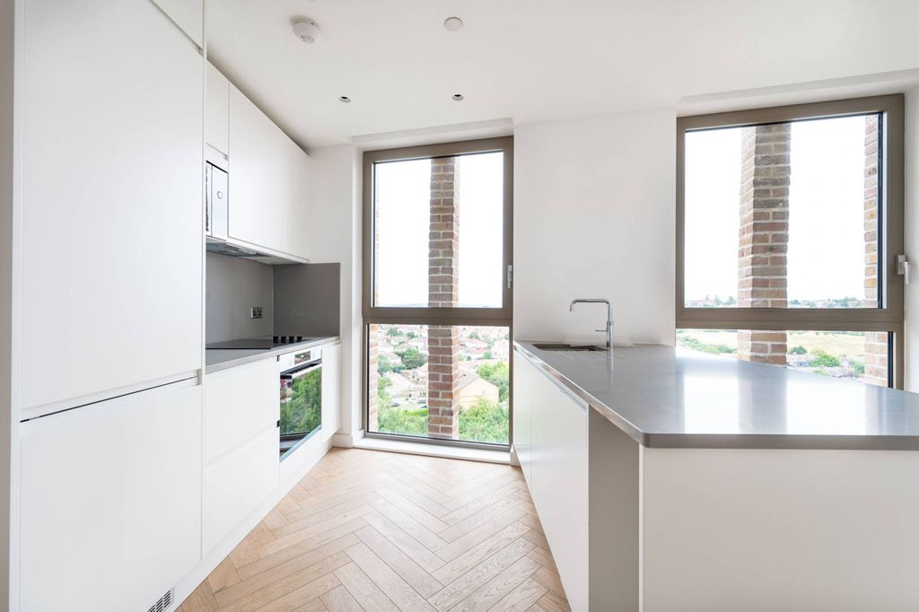 Property photo 3 of 8