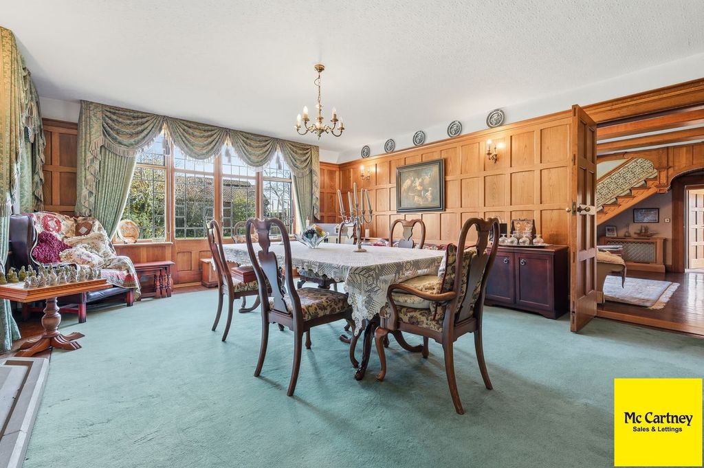 Property photo 3 of 49