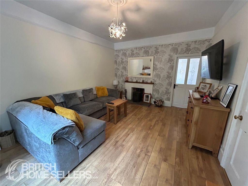 Property photo 2 of 27 Picture No. 22