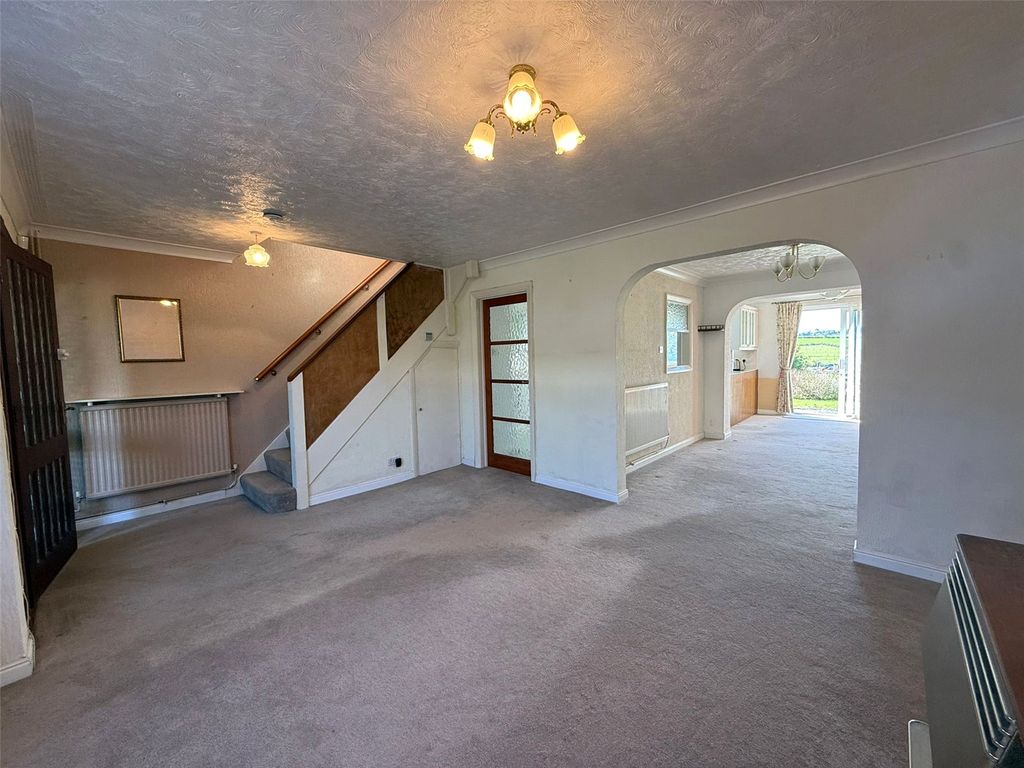 Property photo 2 of 21 Picture No. 17