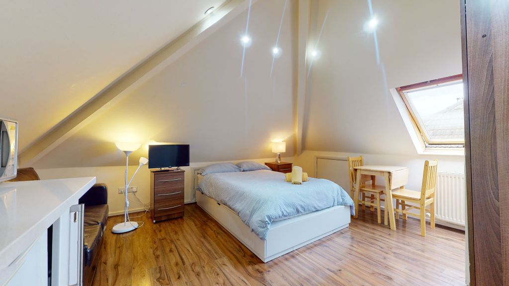 Property photo 3 of 7