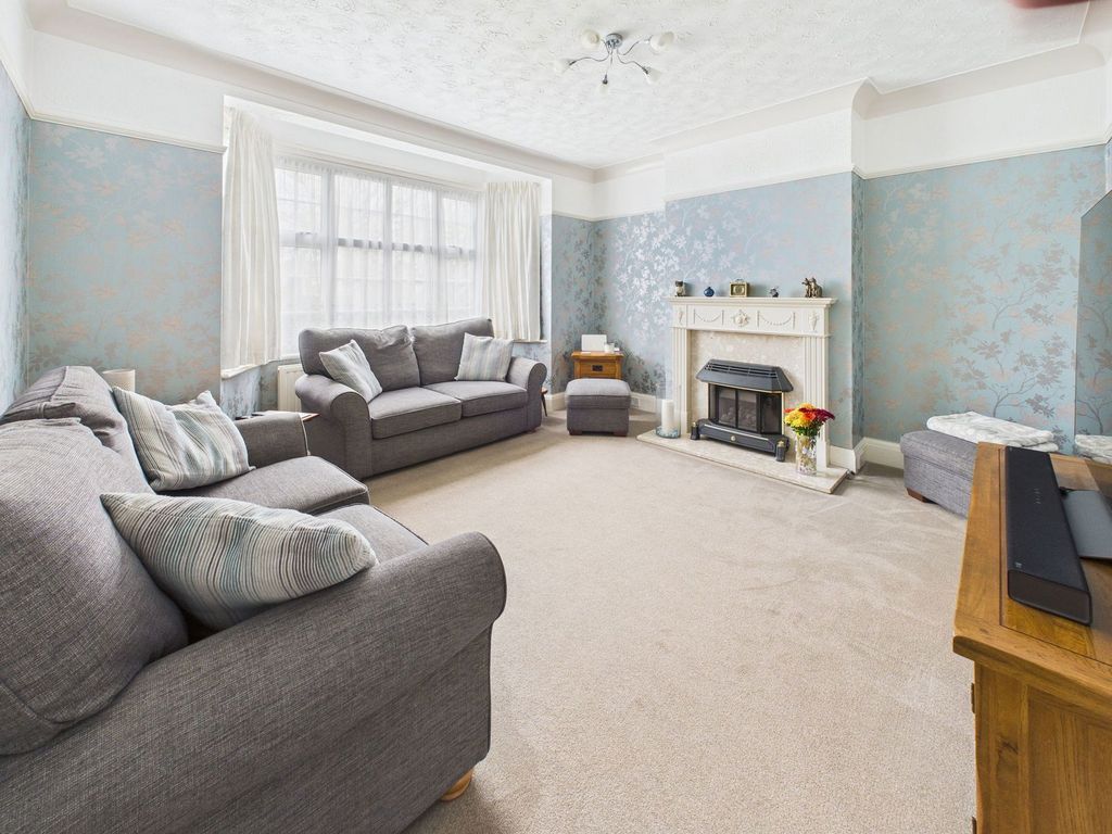 Property photo 2 of 24