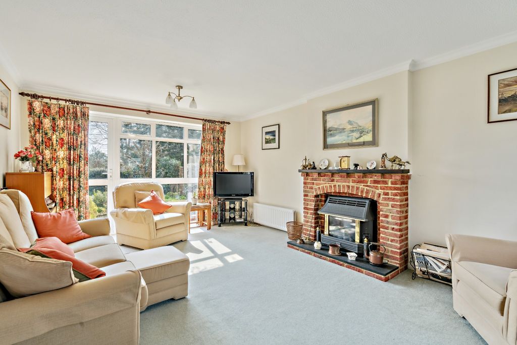 Property photo 3 of 12