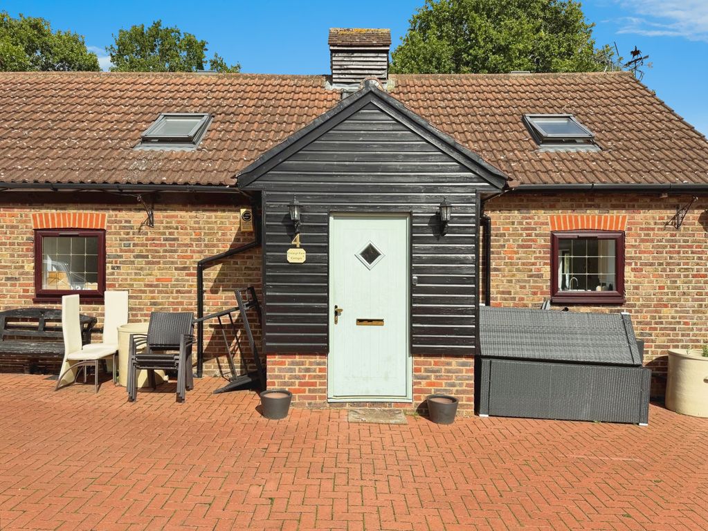 Property photo 1 of 6