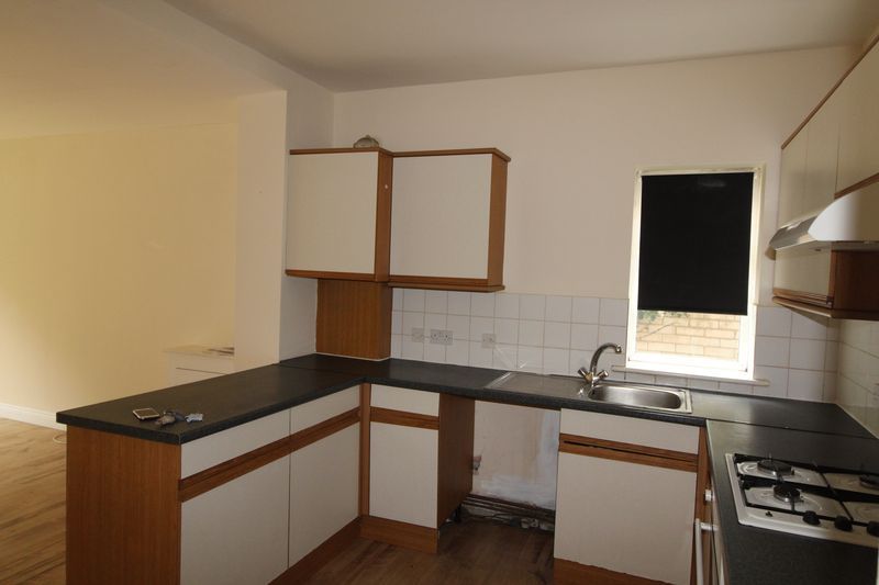 Property photo 2 of 12 Photo 6