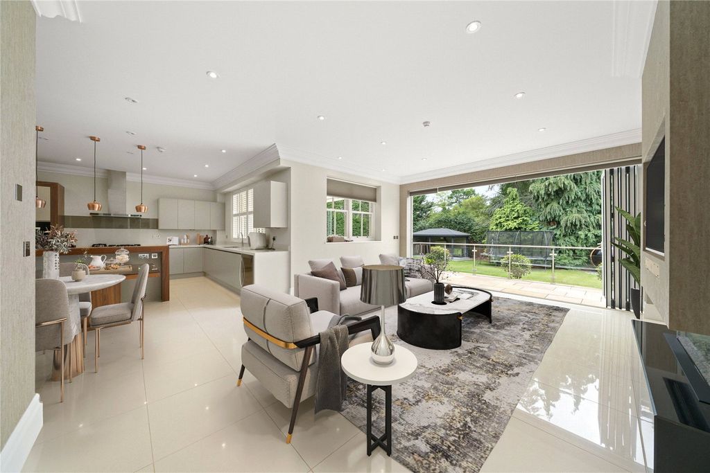 Property photo 2 of 31 Picture No. 67