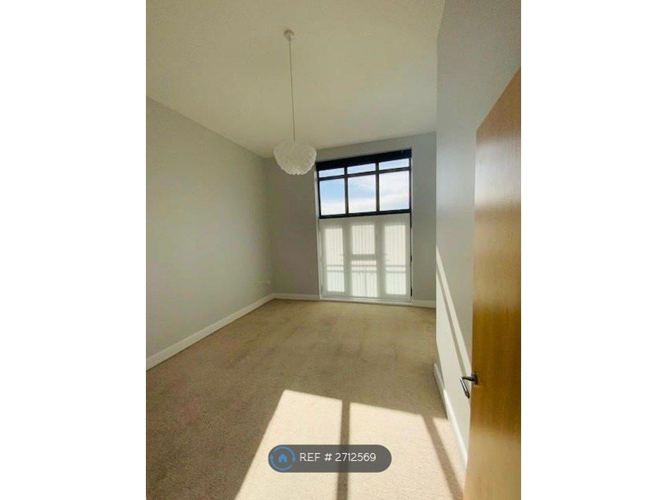 Property photo 2 of 13 Lounge