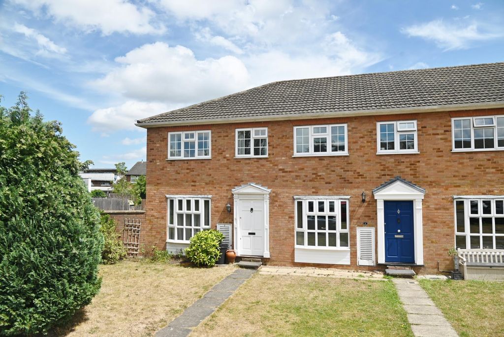 Property photo 1 of 12