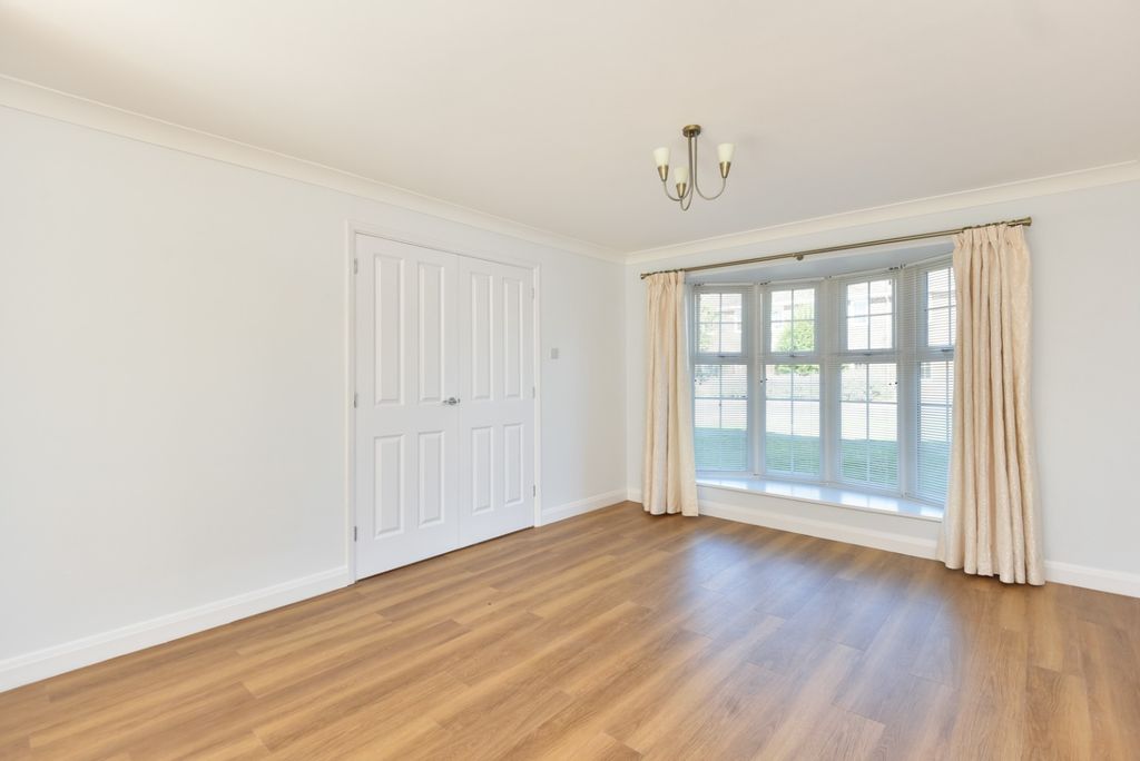 Property photo 2 of 20 4417833
