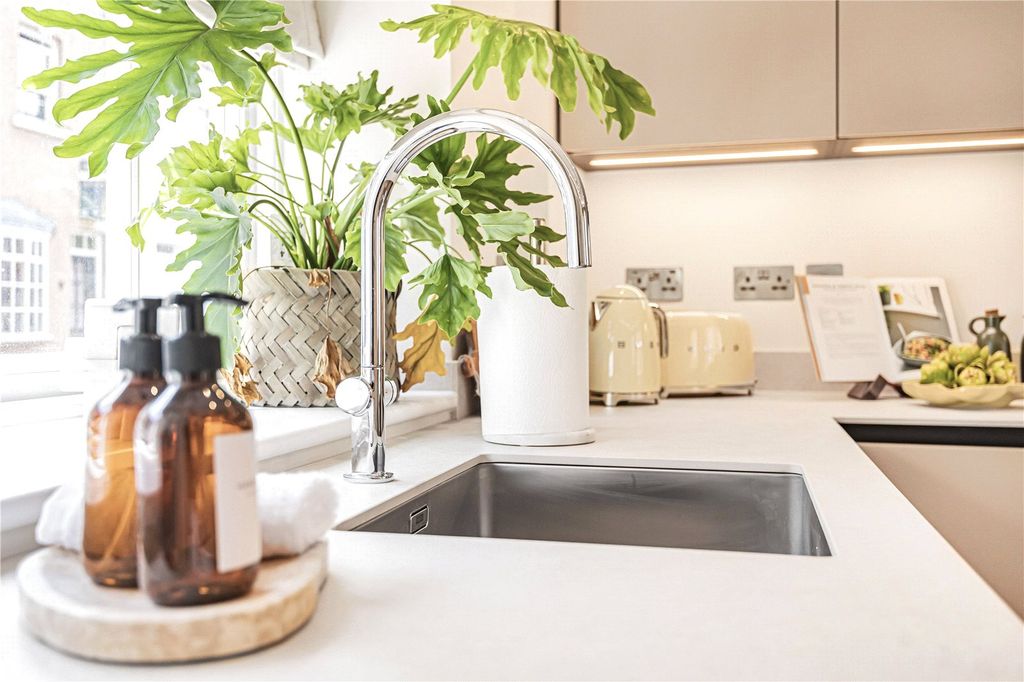 Property photo 2 of 4 Kitchen