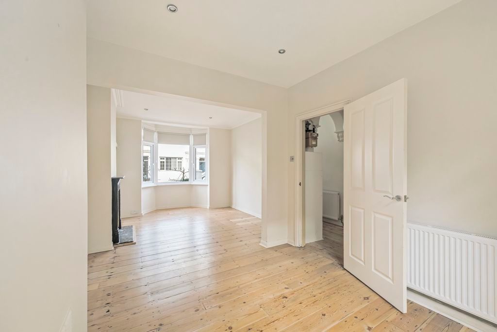 Property photo 2 of 18 Photo 9