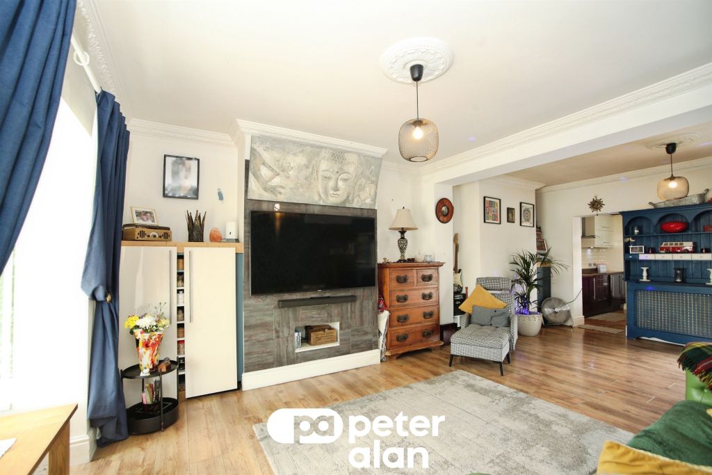 Property photo 2 of 21