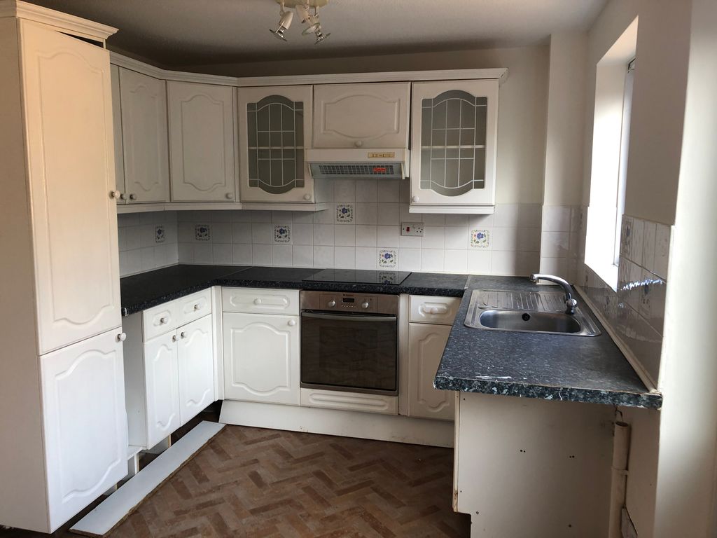 Property photo 2 of 8