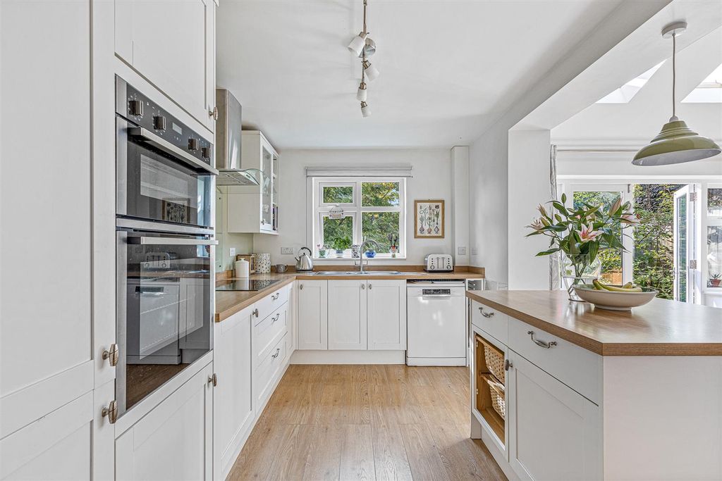 Property photo 2 of 40 Image 27.Jpg