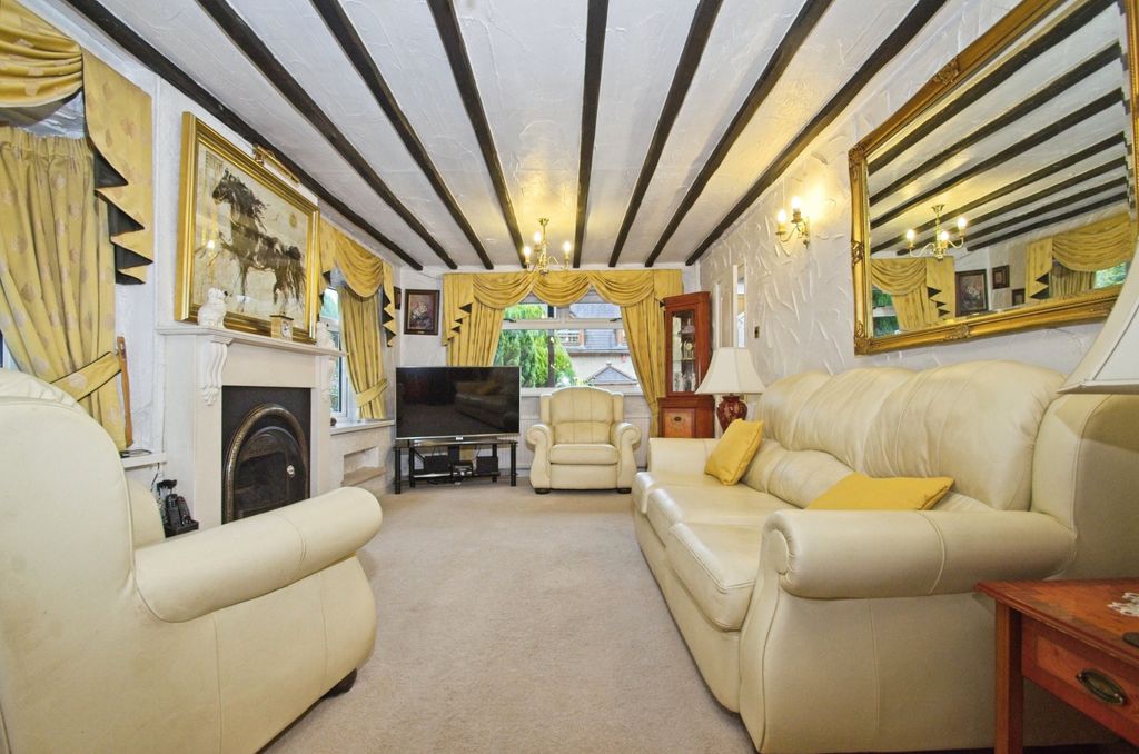 Property photo 2 of 16